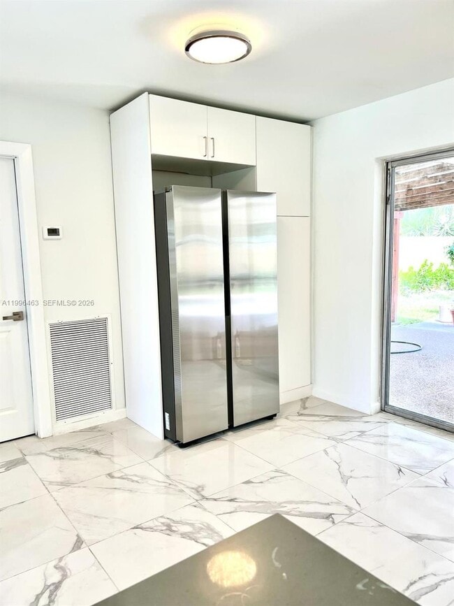 Photo - 329 SW 3rd St