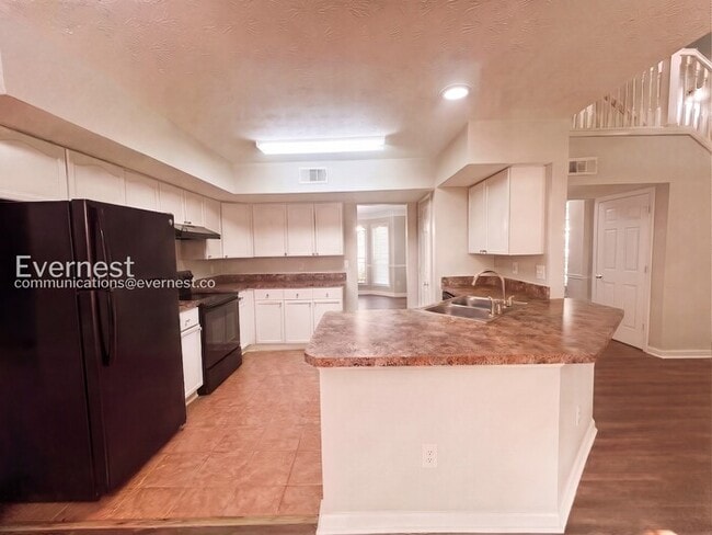 Photo - 710 Timbergrove Dr SW