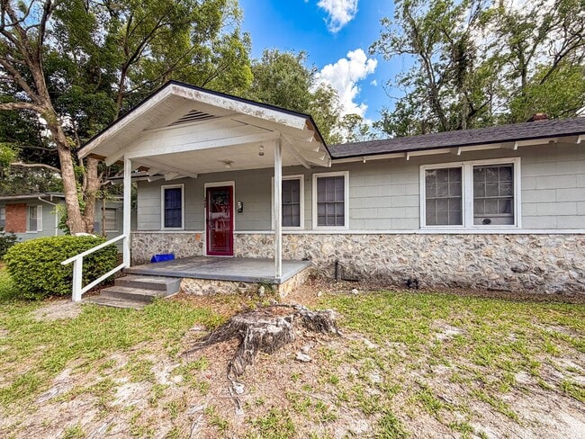 Building Photo - 0967 - Highland Pines Unit 907