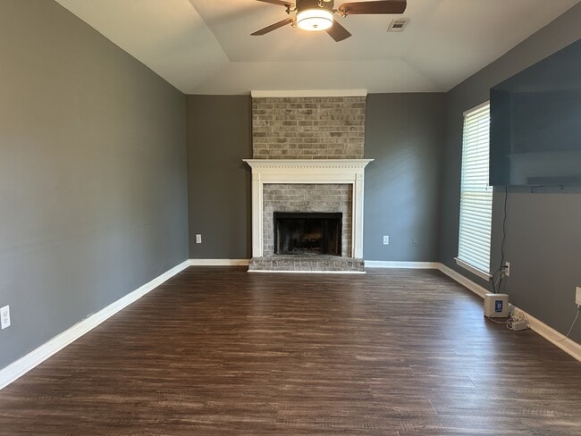 Photo - 209 Brighton Woods Dr