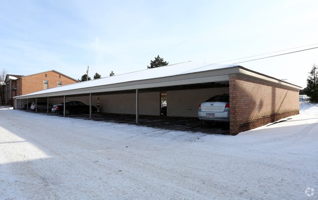 Carriage Hill Boardman - Carriage Hill Boardman Apartments