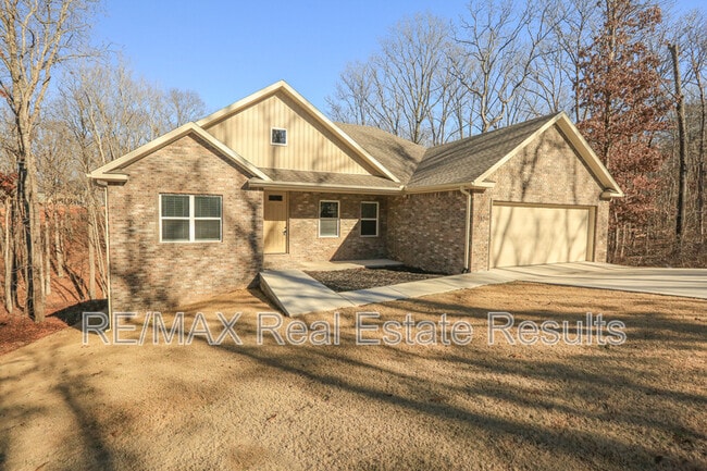 Building Photo - 12 Celtic Dr