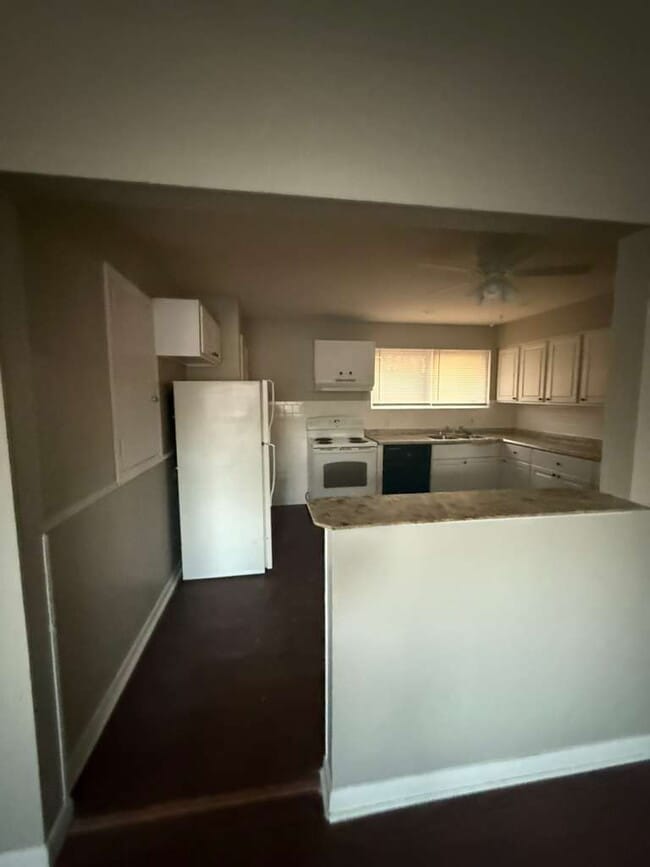 Photo - "Charming 3-Bedroom Gem on Walker Avenue – Cozy Living in St. Louis!"  Section 8 Welcome