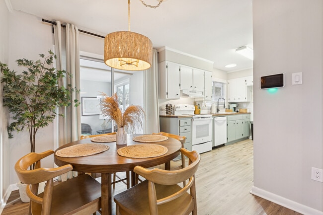 Photo - 616 Lemaster Ave