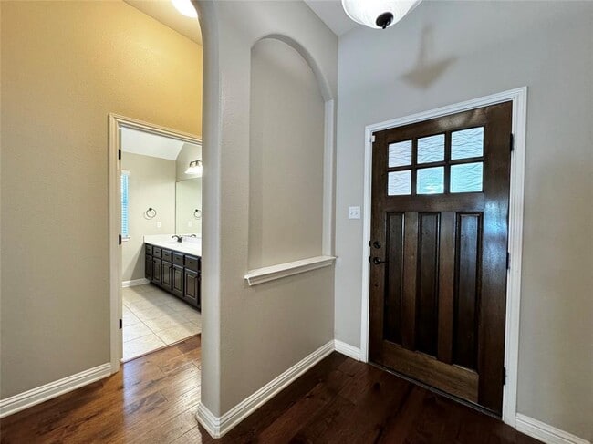 Photo - 4207 Oldenburg Ln