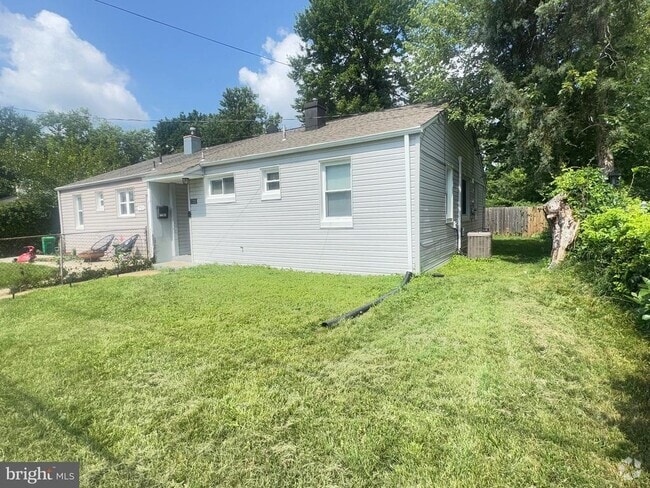 Building Photo - 7702 Normandy Rd Rental