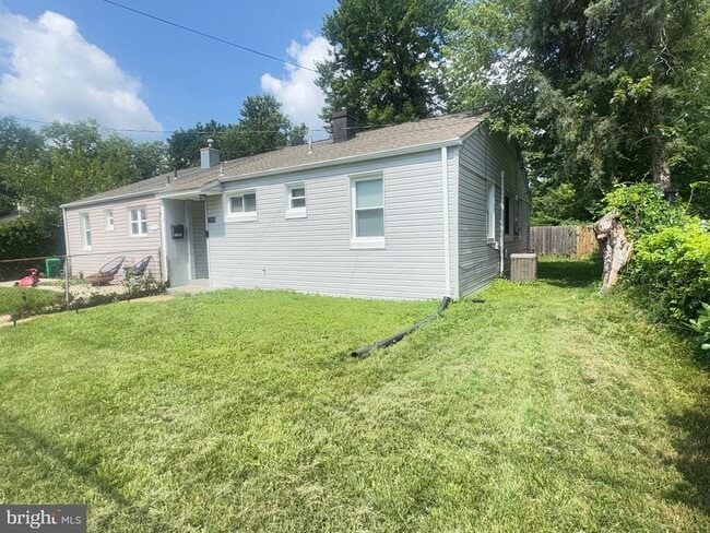 Building Photo - 7702 Normandy Rd Rental