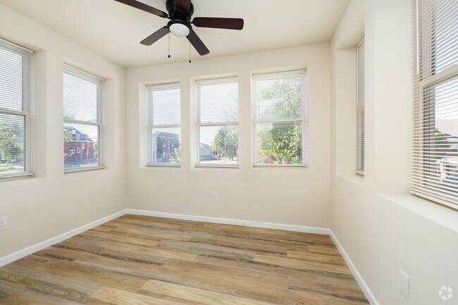 3BR, 2BA - 1,500SF - Sun Room - 5909 Cates Ave Rental