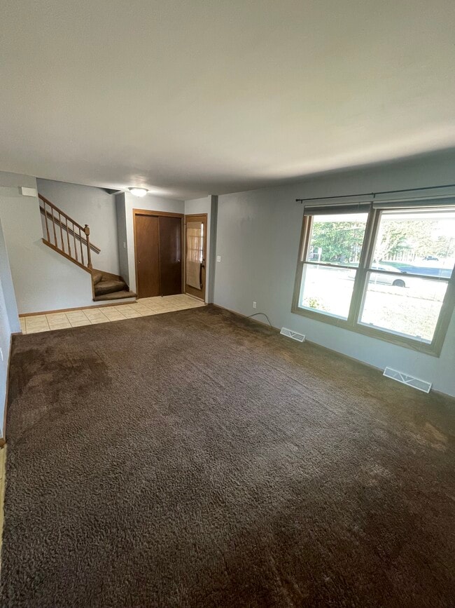 Photo - 700 E College Ave
