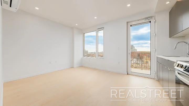 Photo - 1499 Bedford Ave Unidad 9C