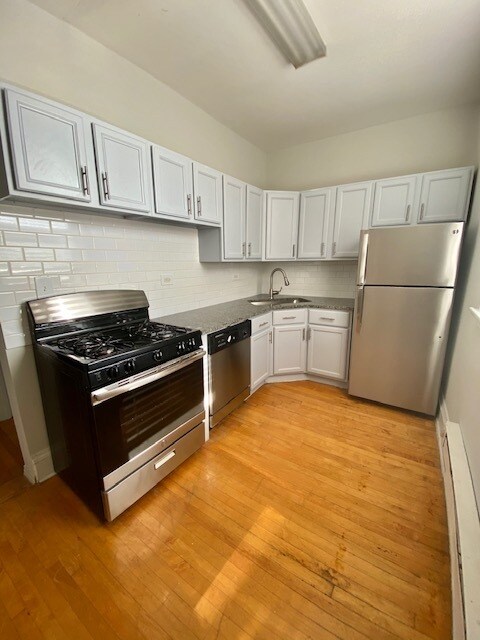 Photo - 3917 N Southport Ave Unit 2E