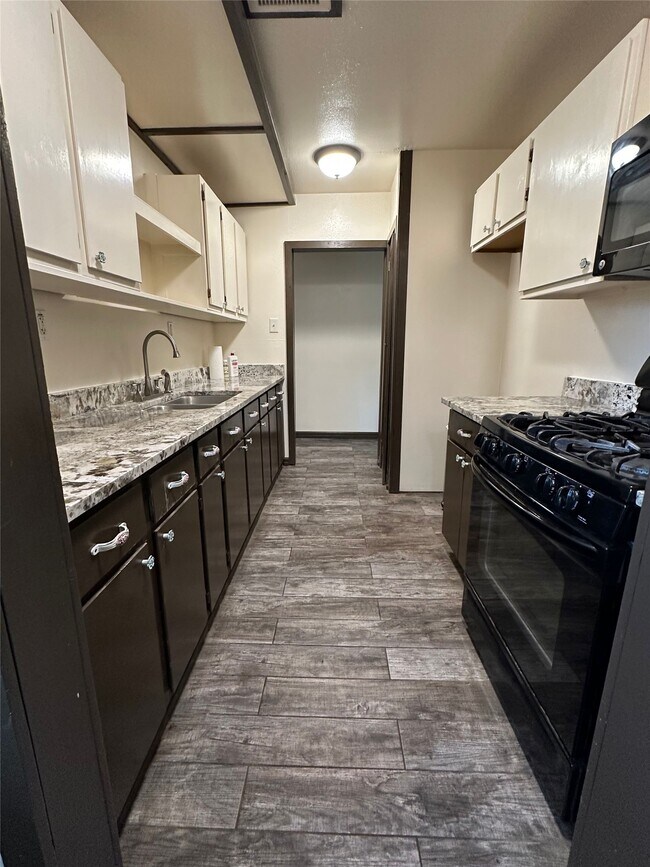 Photo - 22450 Oakley Rd