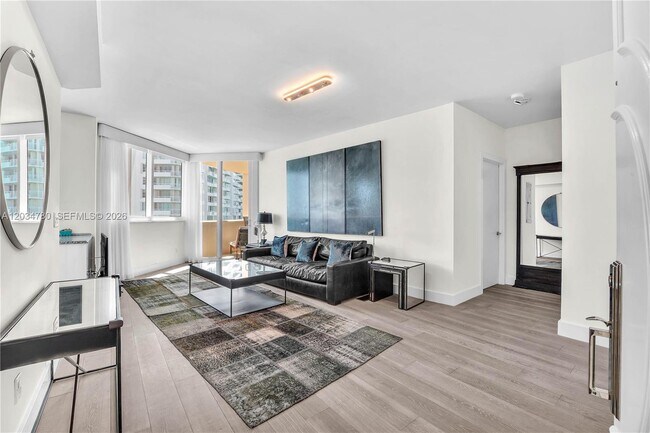 Photo - 300 South Pointe Dr Unit 809