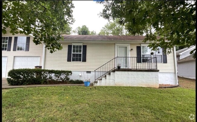 Building Photo - 2822 Airwood Dr Rental