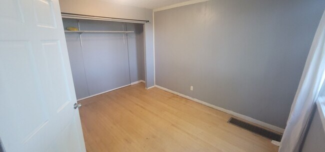 Photo - Duluth MN 4 Bedroom - 1 Bath - 1 Car Garag...