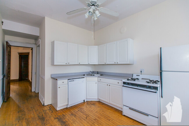 Building Photo - 3637 N Paulina St Unit 3637-CH2 Rental