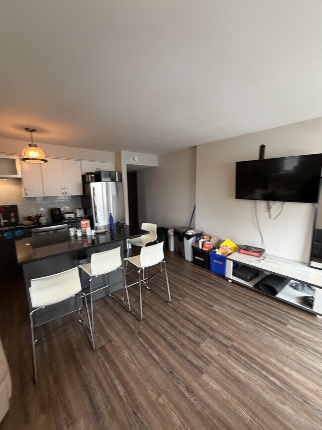 Photo - 59 Concord St N