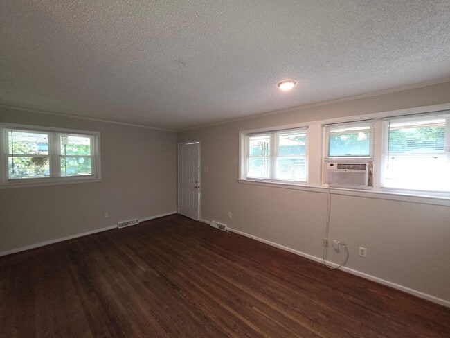 Photo - BH-beal1444 Unit 1444 Academy Street