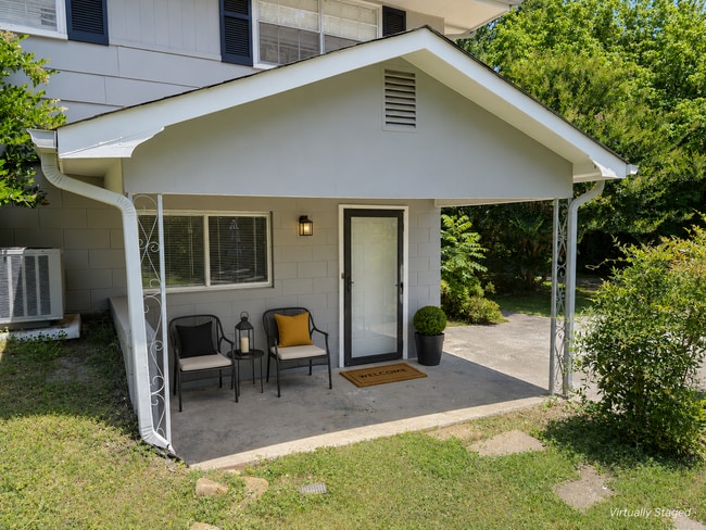 Photo - 409 Longview Dr