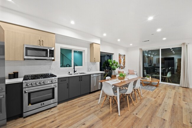 Photo - 3 BED 3 BATH | PRIVATE FRONT YARD | PRIVATE 2 CAR ATTACHED GARAGE | WASHER | DRYER | CENTRAL A/C