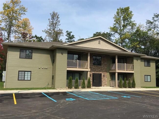 Building Photo - 6626 Erie Rd