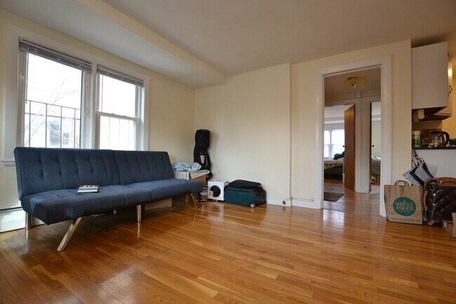 Building Photo - 278 Harvard St Unit 10 Rental