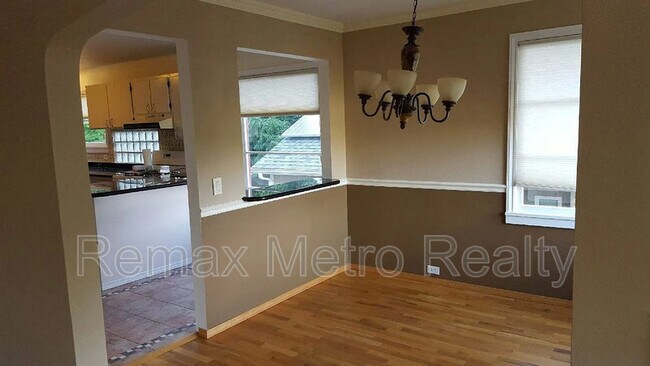 Photo - 9005 45th Ave NE