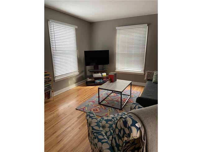Photo - 3354 Brunswick Ave S