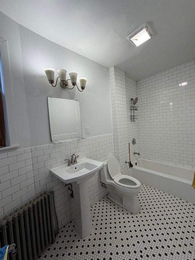 Photo - 70 Charles St