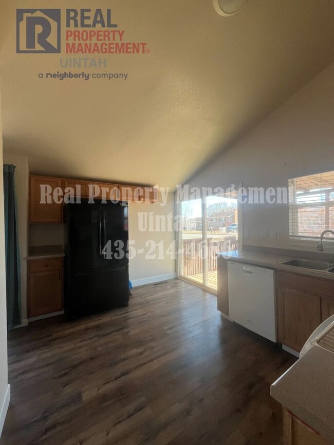Photo - Cute 4 Bedroom 2-bathroom Home! MOVE IN SPECIAL!! $200 OFF YOUR FIRST MONTH'S RENT WHEN YOU SIGN ...