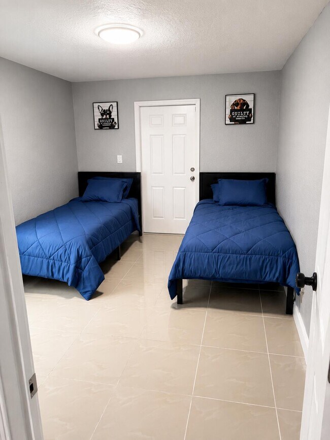 Photo - 1558 NW 5th Ave