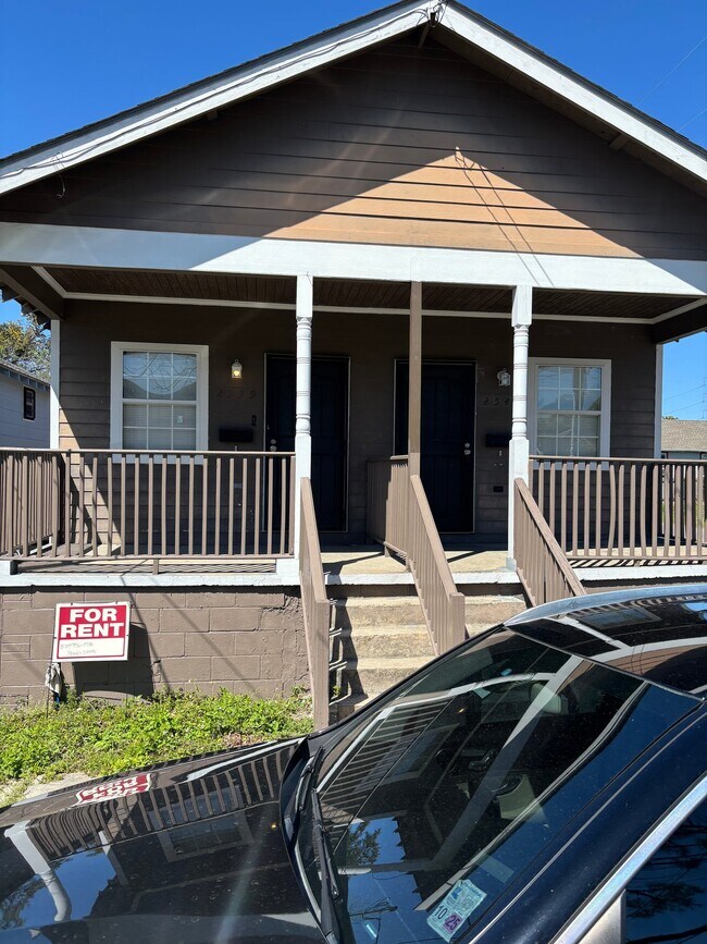 Building Photo - 2539 N Tonti St