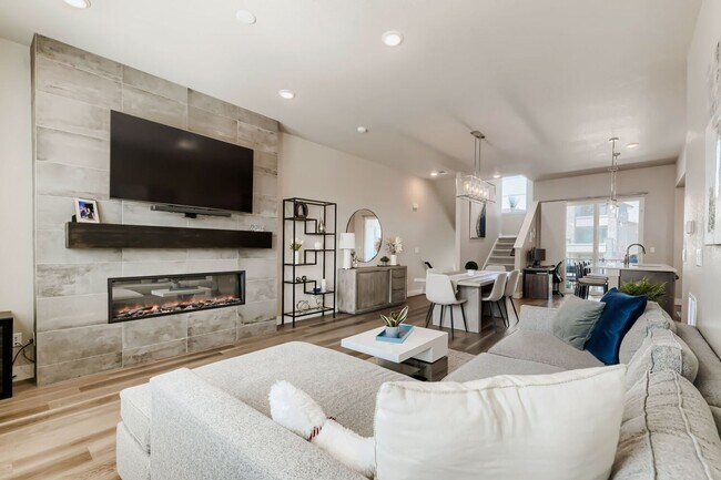 Photo - Modern Central Park Townhome with Rooftop Mountain Views