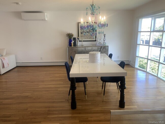 Photo - 1110 William St