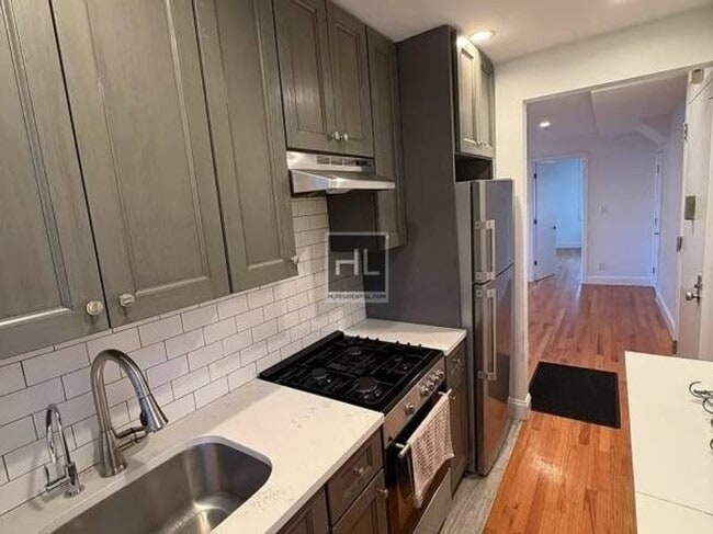 Photo - 73 STREET Unit 1