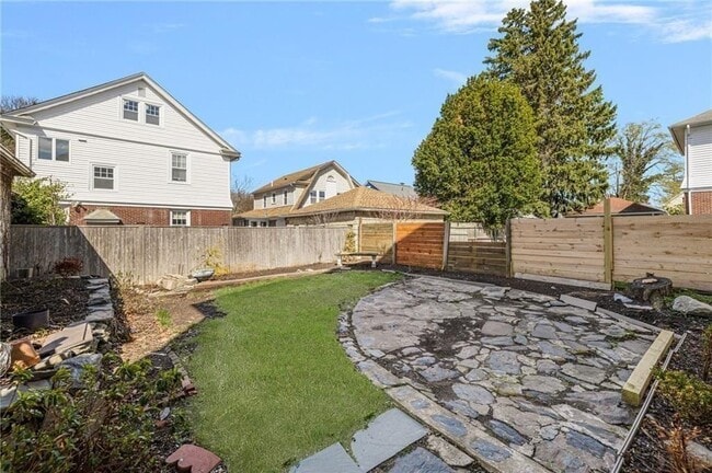 Photo - 148 Evergreen St