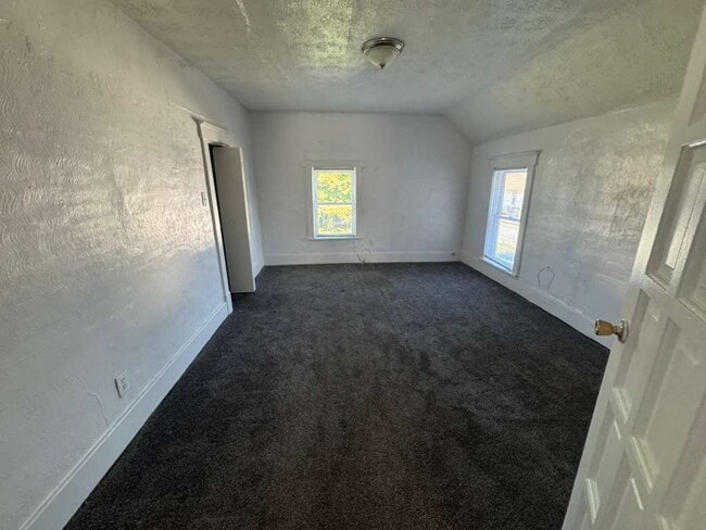 131 W Lordeman St