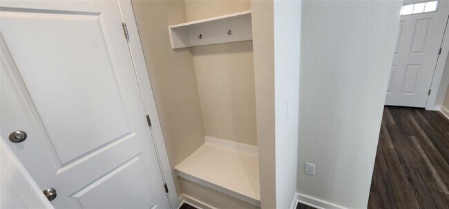 Photo - 2228 Delano Dr