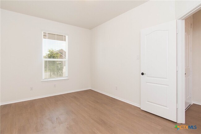 Photo - 661 Bailey Park Dr