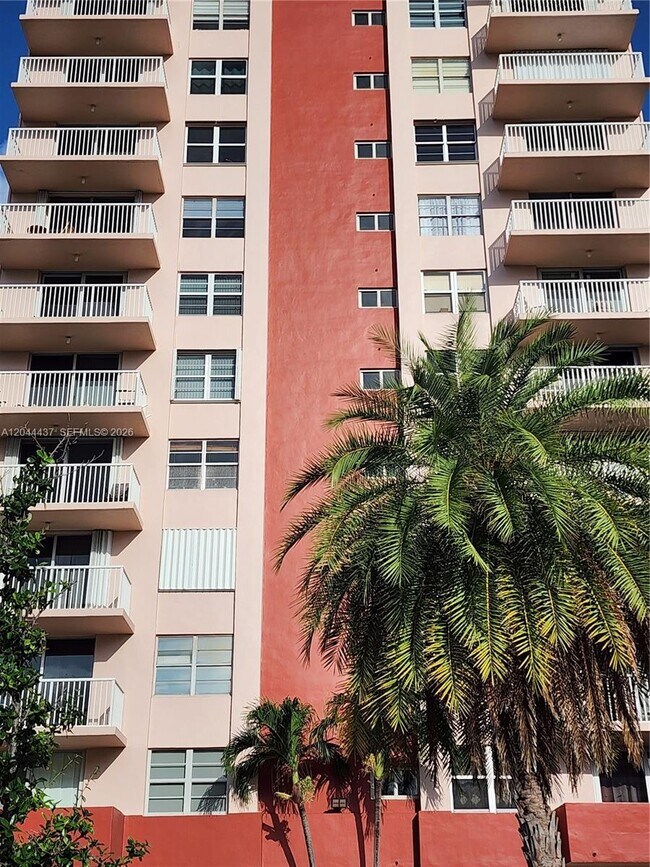 Photo - 3161 S Ocean Dr Unit 301