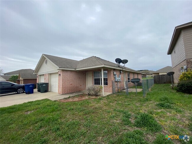 Building Photo - 3107 Yaupon Rd Rental