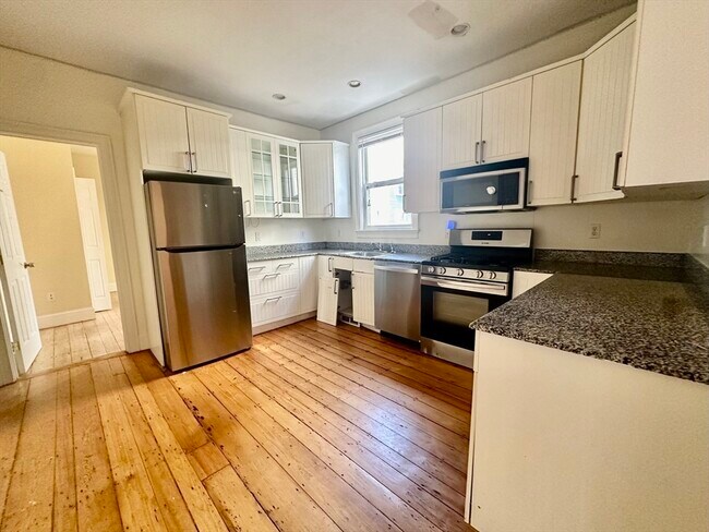 Photo - 731 Parker St Unit 1