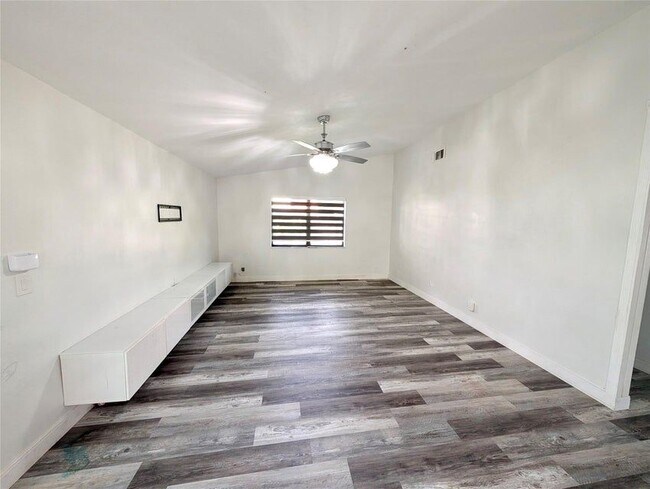 Photo - 6421 Crossbow Ct
