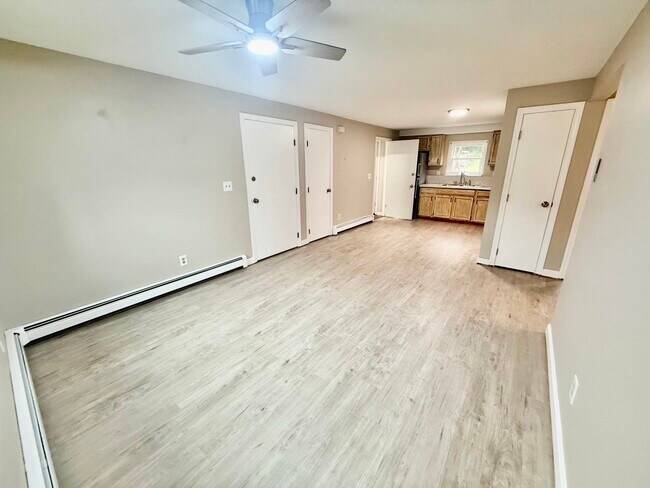 945 Mammoth Rd Unit 1 S