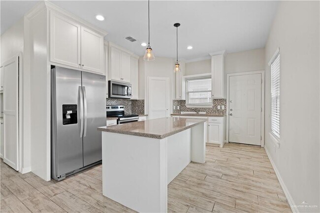 Photo - 13 Whitewing Ave Unit 2