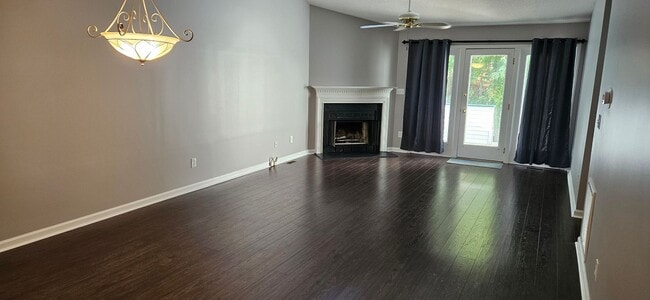 Photo - Darling 2br 2ba One Level Living Townhome ...