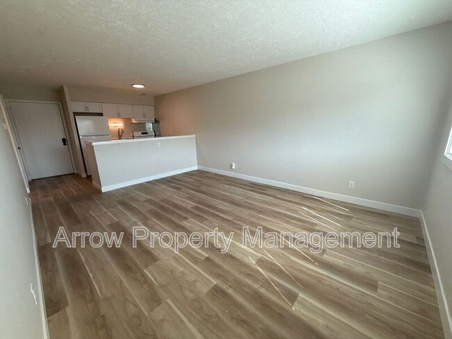 Photo - 5703 S 14th St