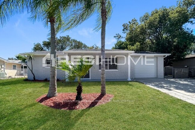 Building Photo - 7700 Farmlawn Dr