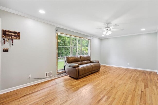 Photo - 2985 Dodson Dr