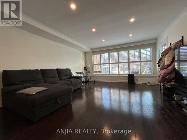 Photo - 500 Huntingwood Dr